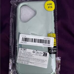 Green iPhone 16 Protective Case - Compatible Accessory Color Aqua